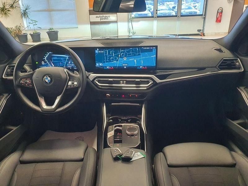 Gebraucht BMW 320 Performance 190 PS (139 kW) 2023 Schwarz Limousine