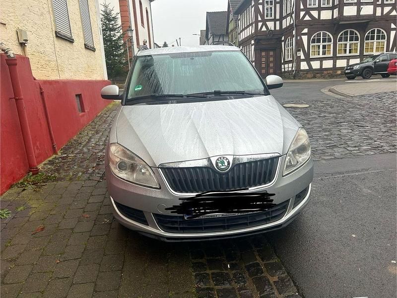 Silber Gebraucht 2011 Skoda Fabia Ambiente Kombi | 1.500 € (Superpreis) - Bild 1/4