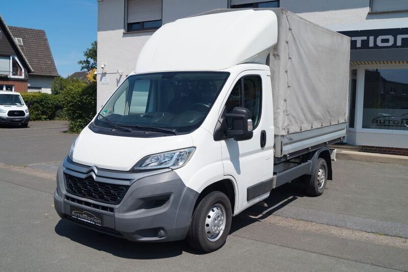 Weiß Gebraucht 2015 Citroën Jumper Van / Kleinbus | 12.889 € (Fairer Preis) - Bild 1/4