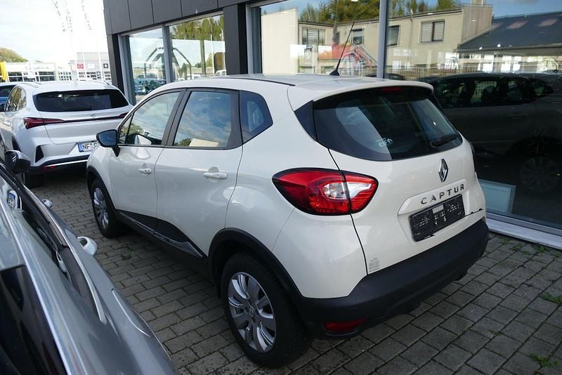 Gebraucht Renault Captur 90 PS (66 kW) 2017 Beige SUV