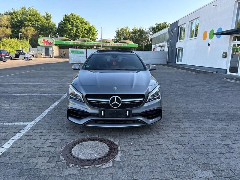 Grau Gebraucht 2017 Mercedes CLA45 AMG AMG Coupé | 22.999 € (Superpreis) - Bild 1/4