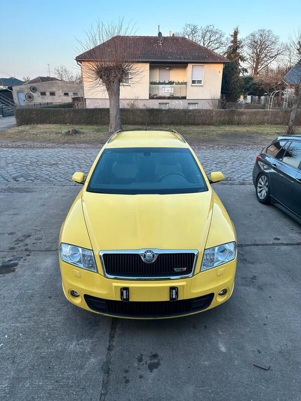 Gelb Gebraucht 2008 Skoda Octavia vRS Kombi | 3.200 € (Fairer Preis) - Bild 1/4