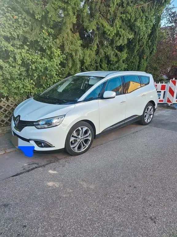 Gebraucht Renault Grand Scénic IV Experience 110 PS (80 kW) 2017 Weiß Van / Kleinbus