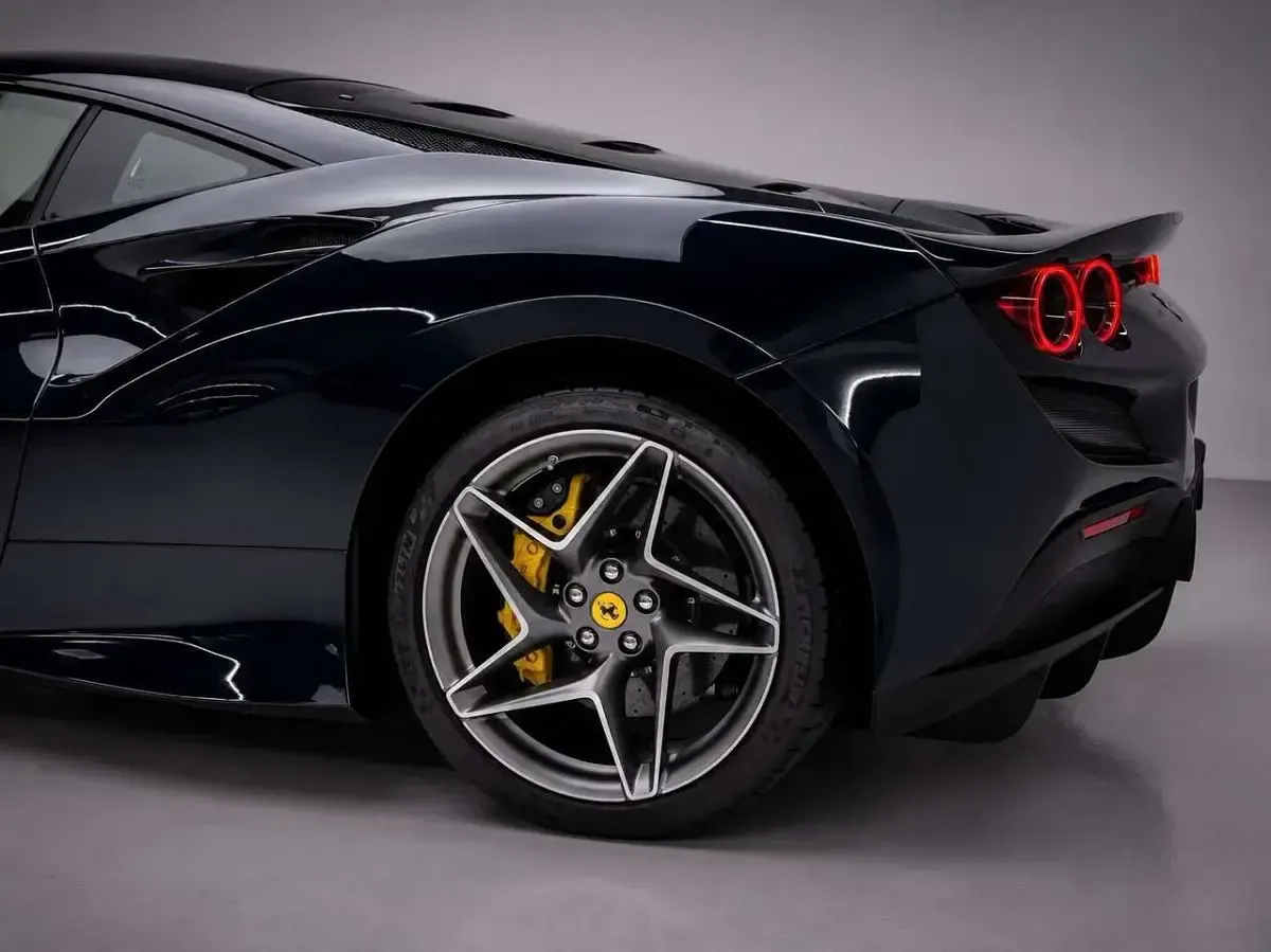 Gebraucht Ferrari F8 721 PS (530 kW) 2021 Blu pozzi Coupé