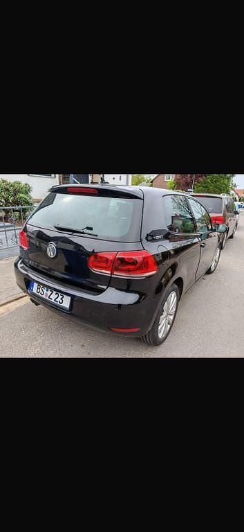 Gebraucht VW Golf VI Team 122 PS (89 kW) 2010 Schwarz Kleinwagen