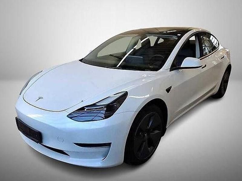 Weiß Gebraucht 2023 Tesla Model 3 Limousine | 25.999 € (Guter Preis) - Bild 1/3