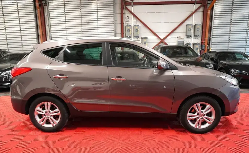 Gebraucht Hyundai ix35 Premium 184 PS (135 kW) 2012 Braun SUV