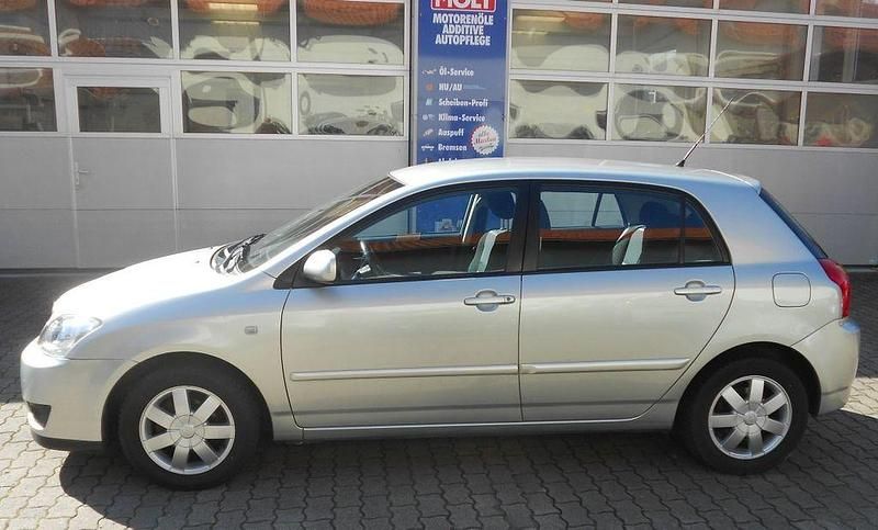 Gebraucht Toyota Corolla Edition 97 PS (71 kW) 2006 Silber Limousine