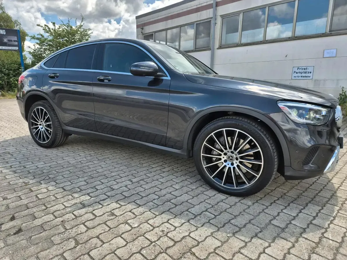Gebraucht Mercedes GLC400d 330 PS (242 kW) 2020 Grau SUV