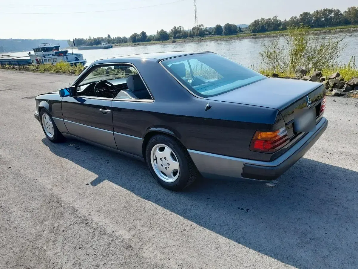 Gebraucht Mercedes 300 179 PS (131 kW) 1987 Schwarz Coupé