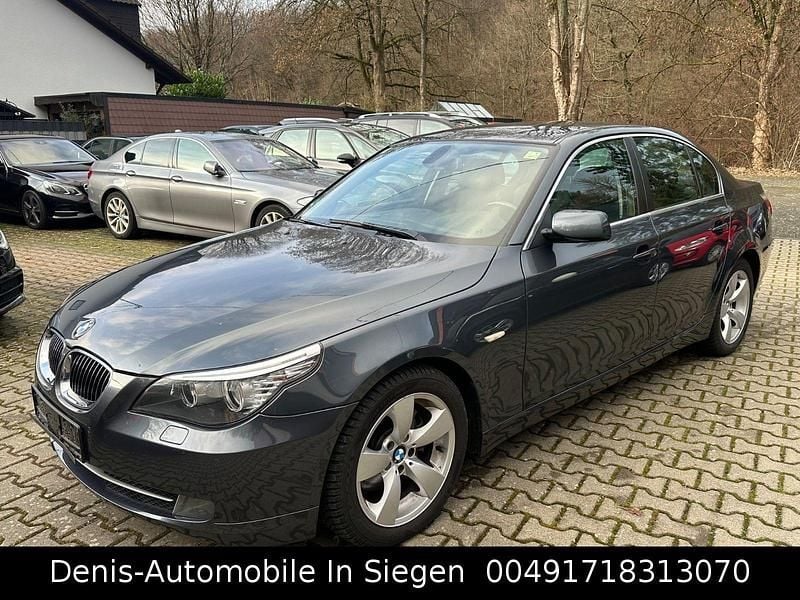 Gebraucht BMW 523 Advantage 190 PS (139 kW) 2009 Grau Limousine