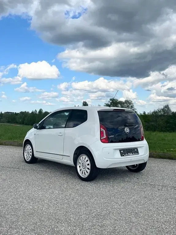 Używany VW up! 75 KM (55 kW) 2011 Biały Hatchback