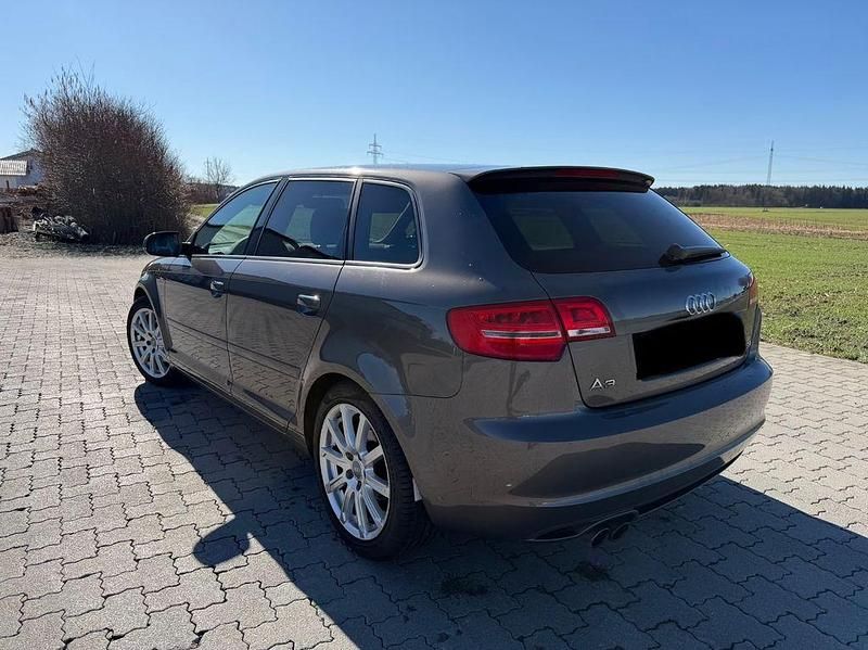 Gebraucht Audi A3 S-line plus 125 PS (91 kW) 2011 Grau Kleinwagen