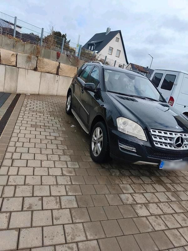 Gebraucht Mercedes ML350 2010 Schwarz SUV