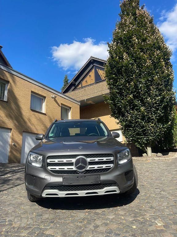 Gebraucht Mercedes GLB200 150 PS (110 kW) 2021 Grau SUV