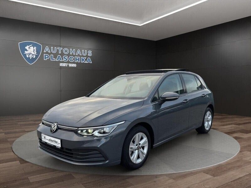 Delfingrau (c7q) Gebraucht 2020 VW Golf VIII Life Kleinwagen | 20.950 € (Fairer Preis) - Bild 1/4