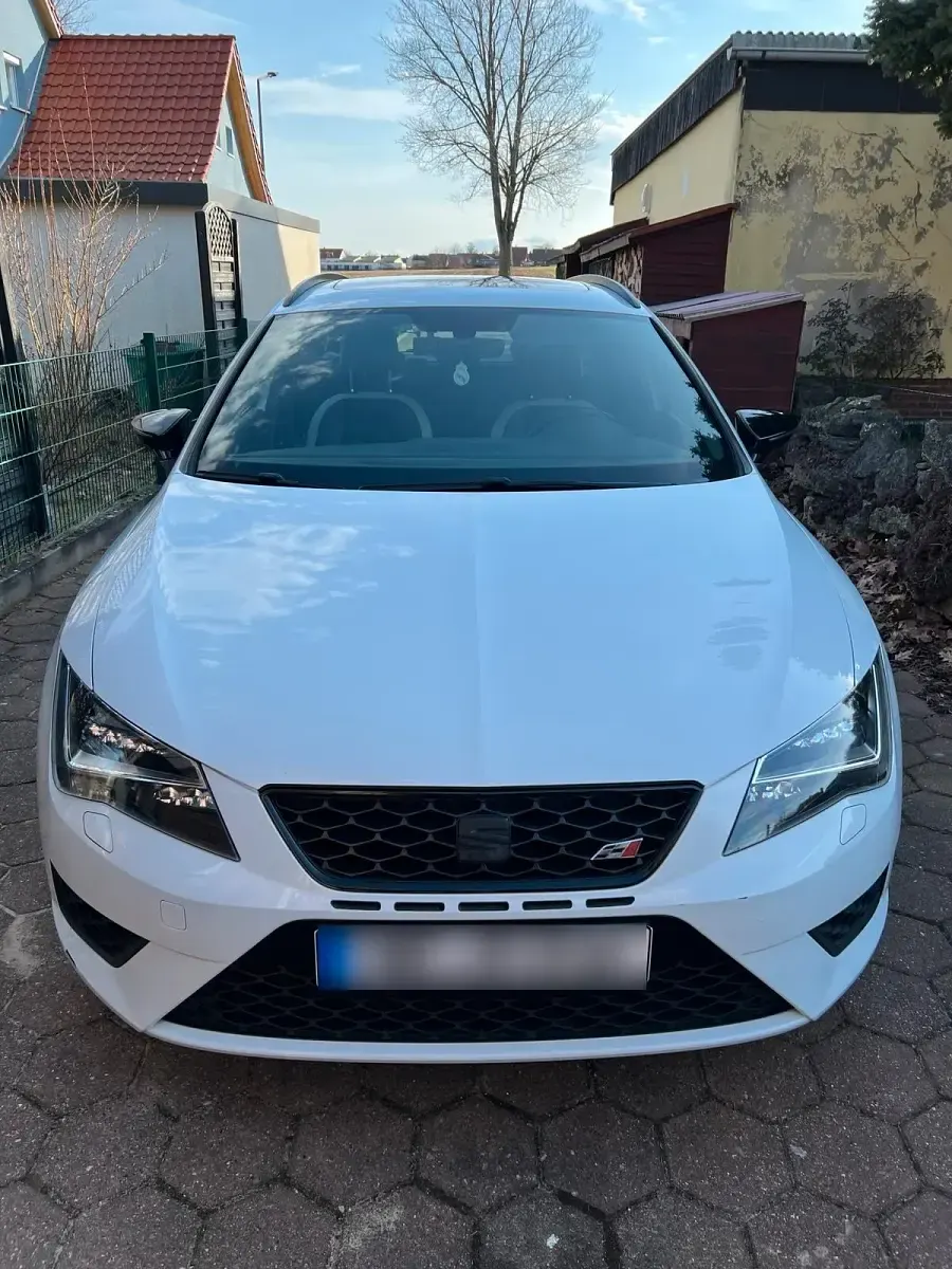 Second-hand Seat Leon ST CUPRA 290 CP (213 kW) 2016 Alb Break