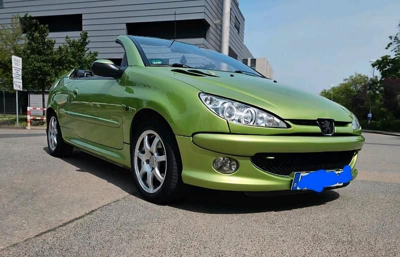 Gebraucht Peugeot 206 CC 109 PS (80 kW) 2004 Grün Cabrio