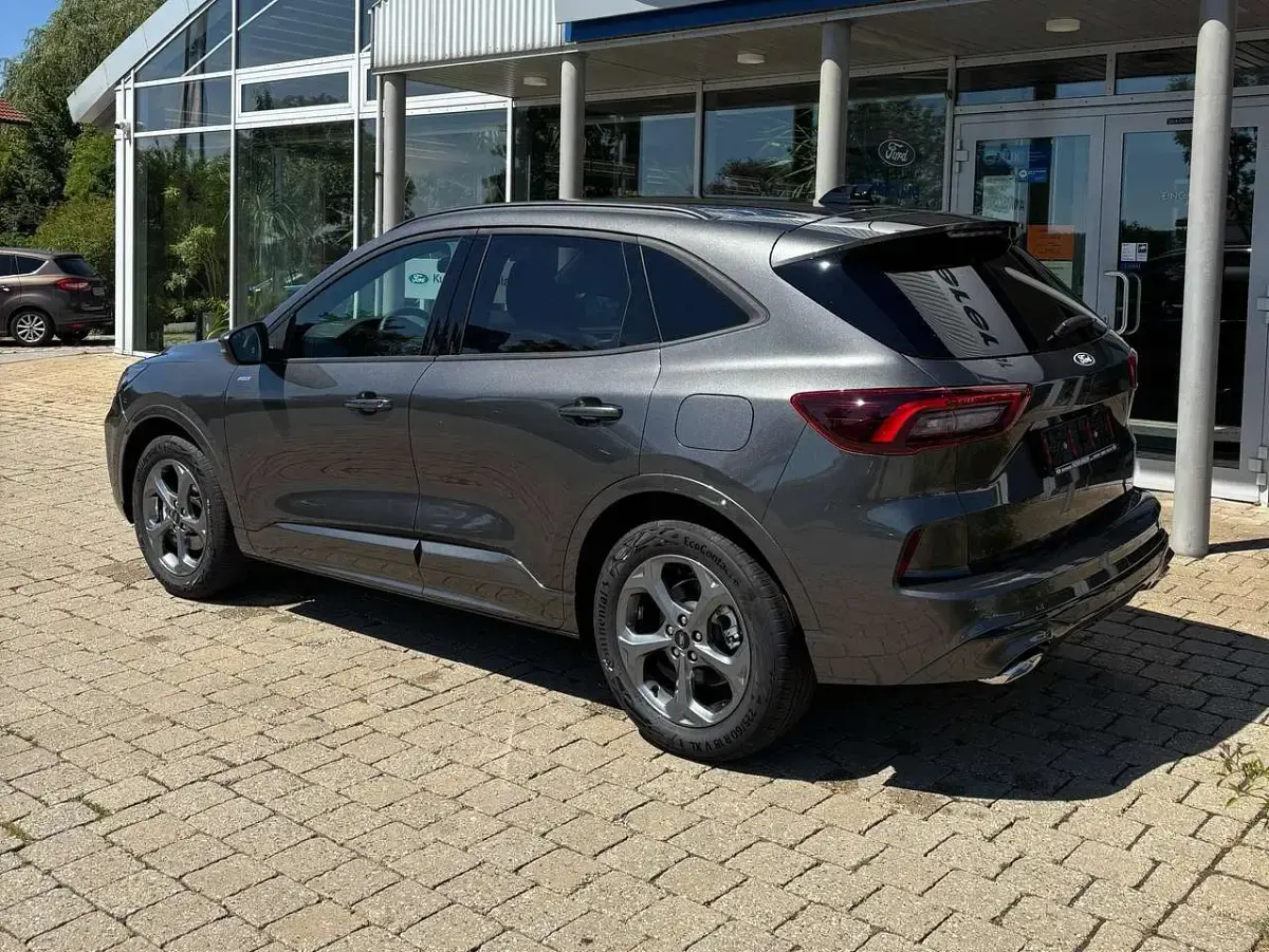 Neu Ford Kuga ST-Line 186 PS (136 kW) 2026 Magneticgrau (metallic) SUV