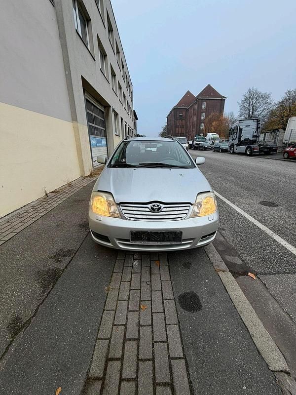 Grau Gebraucht 2005 Toyota Corolla Kombi | 2.500 € (Fairer Preis) - Bild 1/4