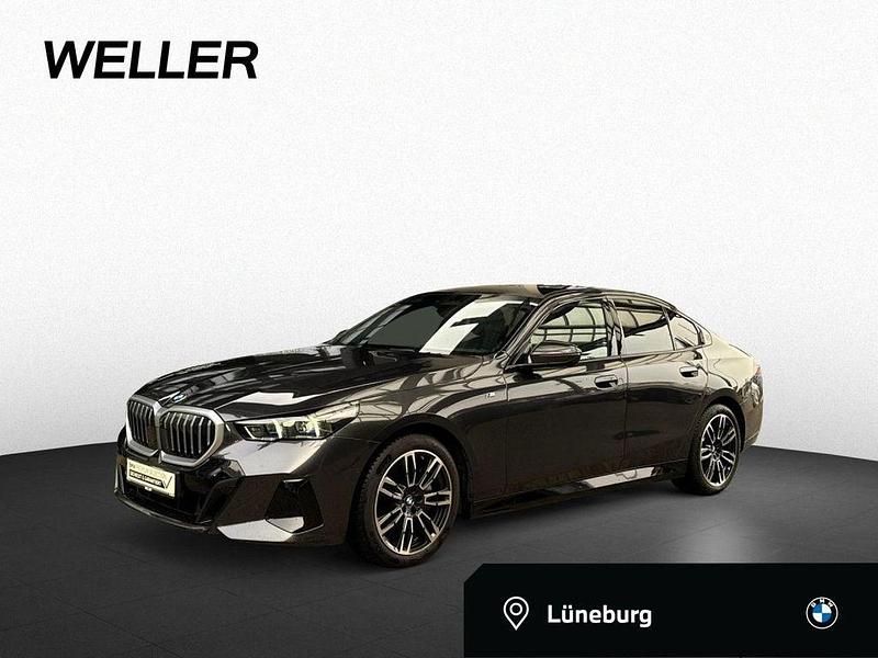 Sophistograu (grau) Gebraucht 2025 BMW 540 Comfort Edition Limousine | 63.990 € (Guter Preis) - Bild 1/4