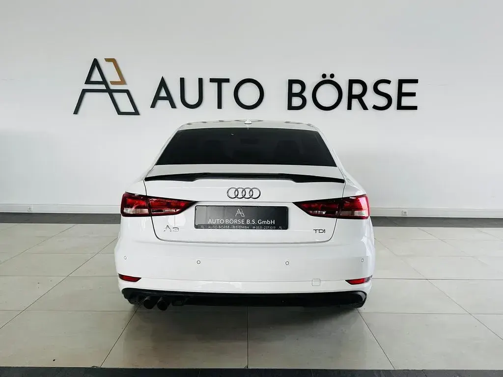 Gebraucht Audi A3 Sport 150 PS (110 kW) 2018 Weiß Limousine