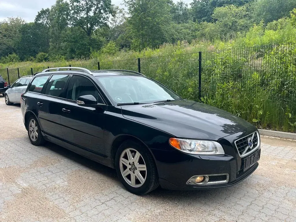 Gebraucht Volvo V70 R-Design 203 PS (149 kW) 2011 Schwarz Kombi