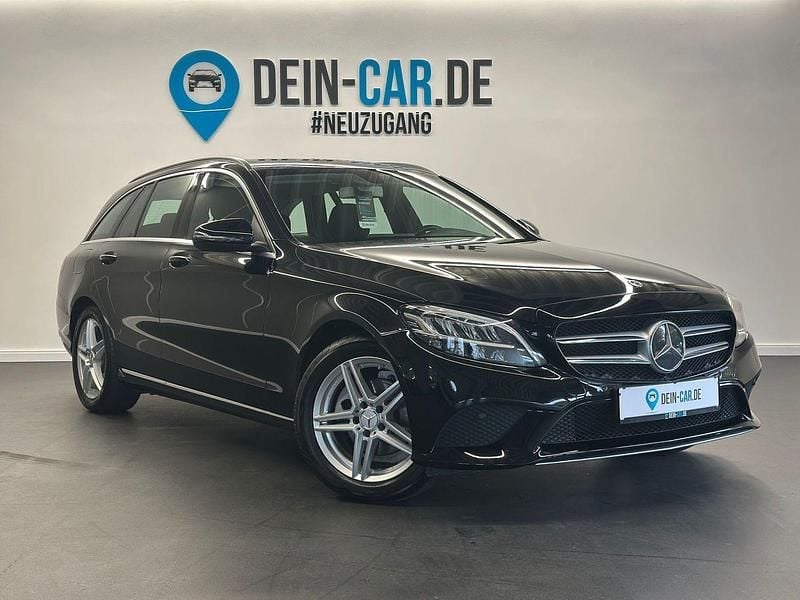 Gebraucht Mercedes C180 156 PS (114 kW) 2018 Schwarz Kombi