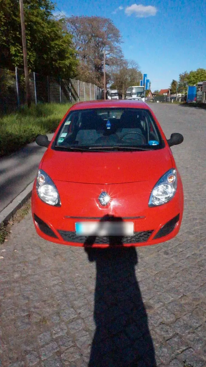 Second-hand Renault Twingo Authentique 58 CP (42 kW) 2008 Roșu Hatchback