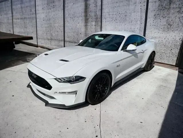 Weiß Gebraucht 2022 Ford Mustang GT Coupé | 72.990 € - Bild 1/4
