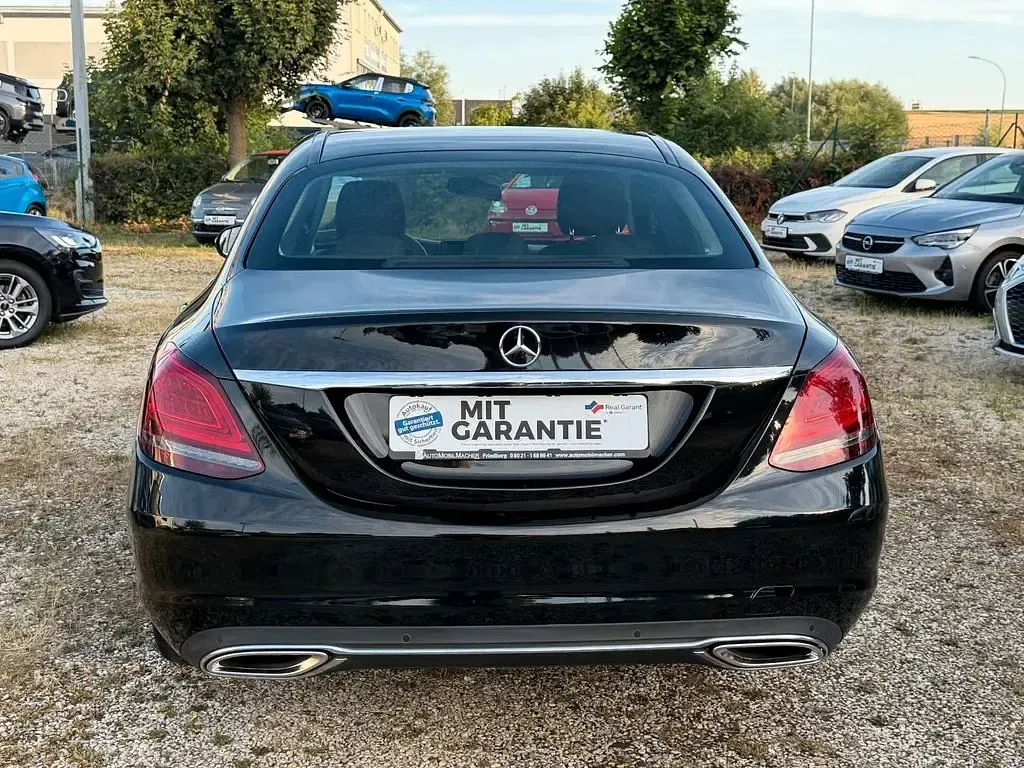 Gebraucht Mercedes C300 Avantgarde 272 PS (200 kW) 2020 Obsidianschwarz Limousine