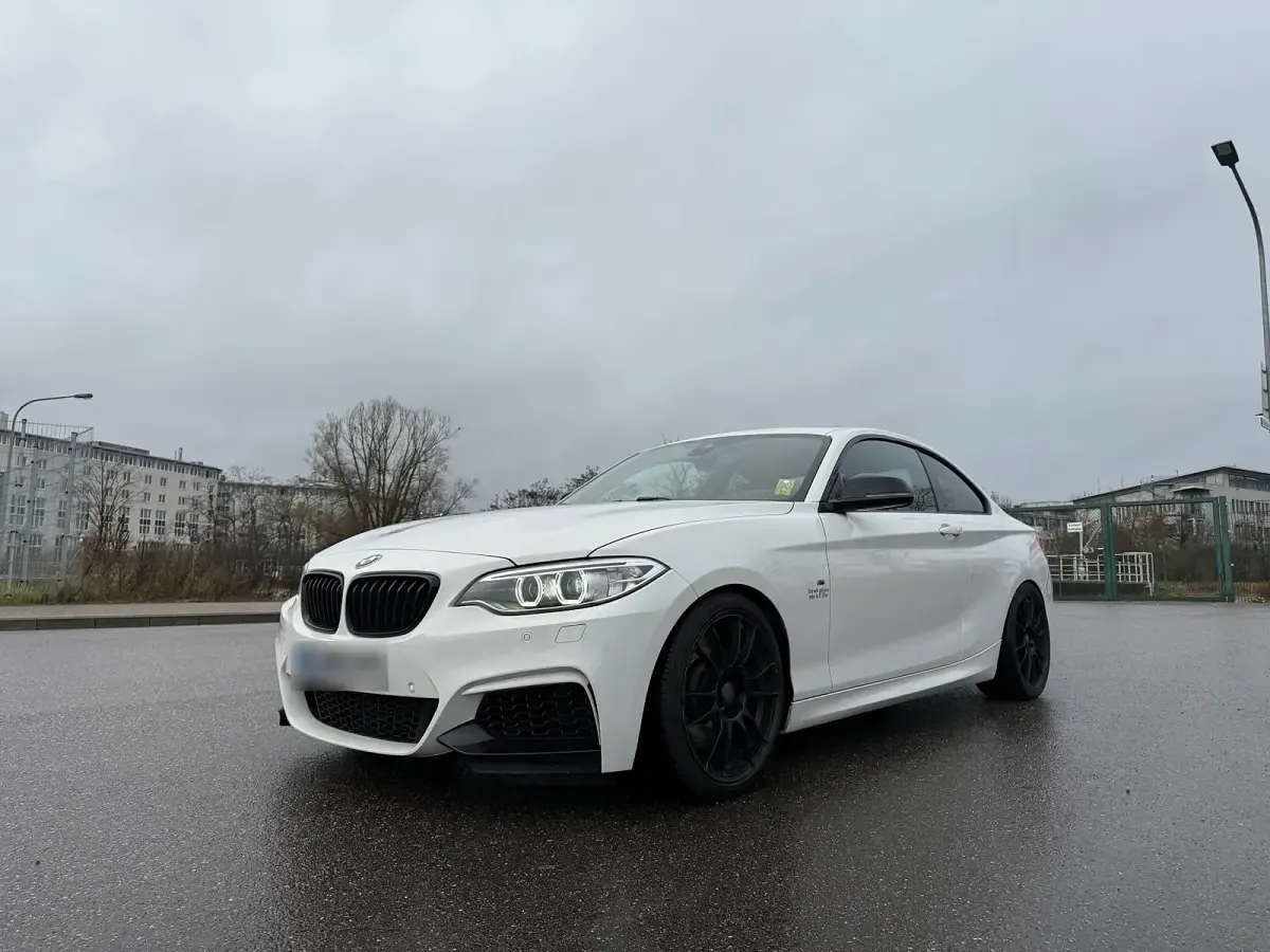 Gebraucht BMW M235 M Performance 326 PS (239 kW) 2015 Weiß Coupé