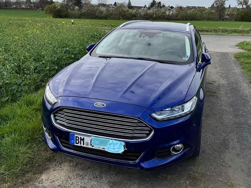 Gebraucht Ford Mondeo Titanium 179 PS (131 kW) 2015 Blau Kombi