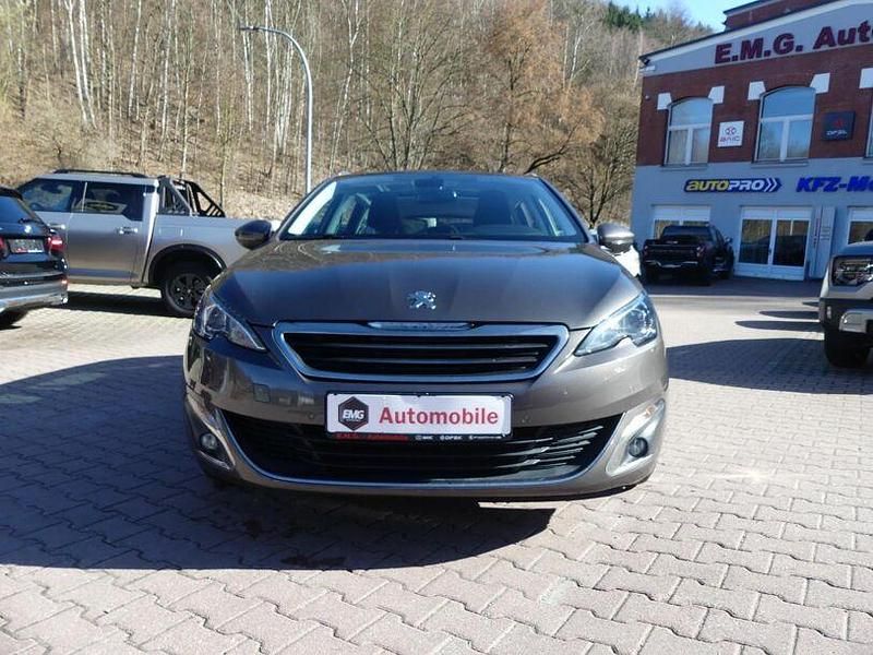 Gebraucht Peugeot 308 150 PS (110 kW) 2016 Lackierung moka/metalliclackierung (metallic) Kombi