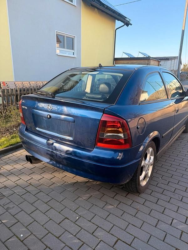 Gebraucht Opel Astra 125 PS (91 kW) 2003 Blau Coupé
