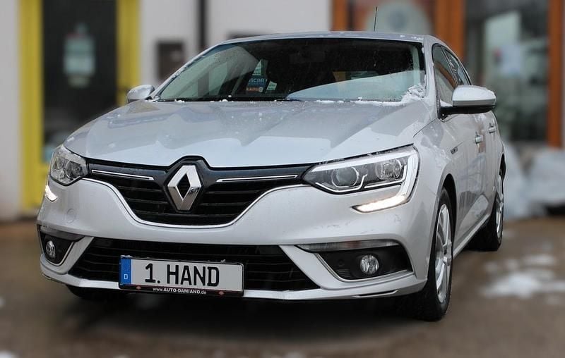 Weiß metallic Gebraucht 2016 Renault Mégane IV Experience | 11.080 € (Fairer Preis) - Bild 1/4