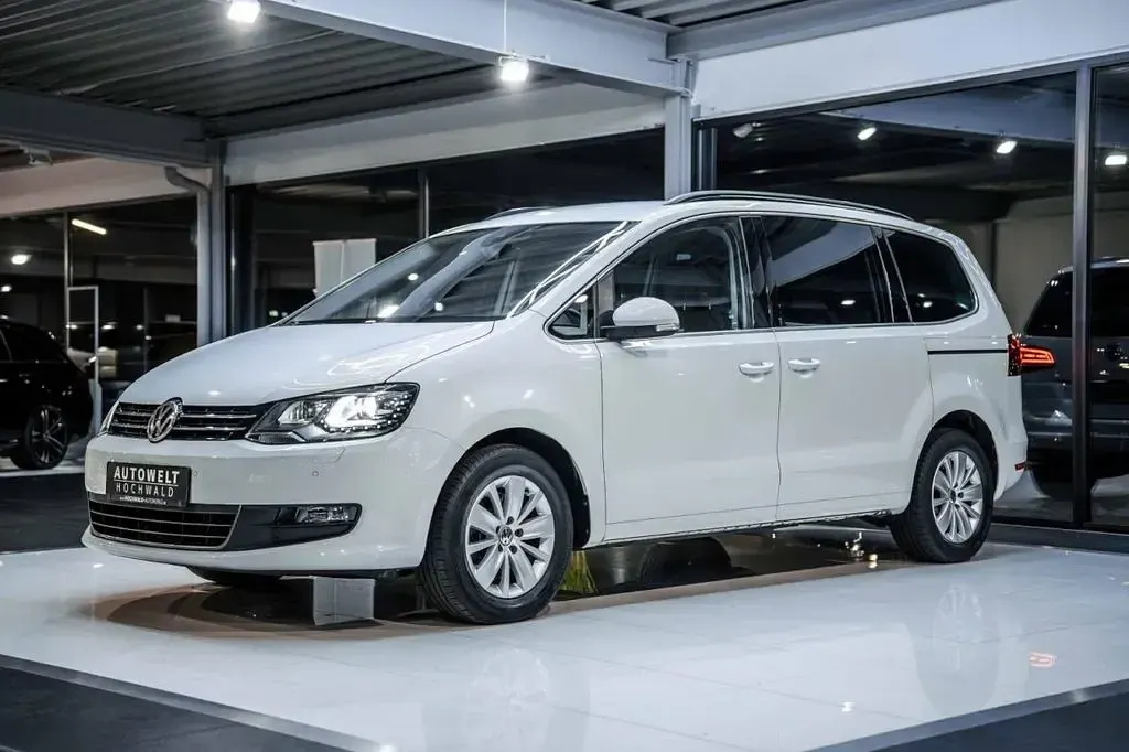 Gebraucht VW Sharan 150 PS (110 kW) 2019 Weiß Van / Kleinbus