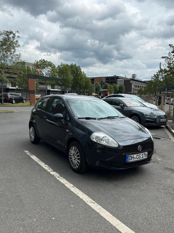 Schwarz Gebraucht 2013 Fiat Punto Kleinwagen | 2.500 € - Bild 1/4