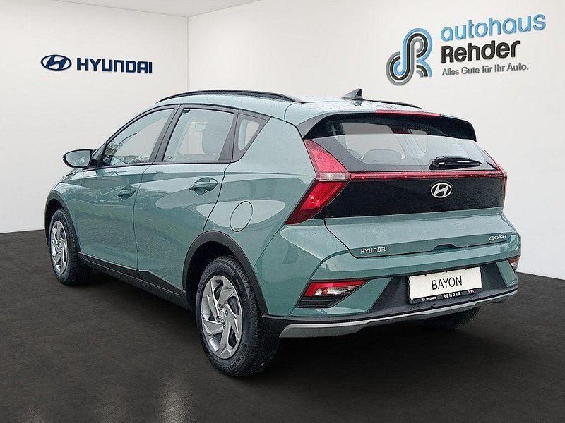 Neu Hyundai Bayon Select 101 PS (74 kW) 2025 Mangrove green SUV