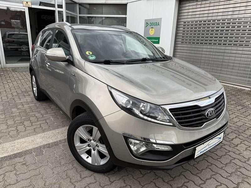 Sirius silver m Gebraucht 2014 Kia Sportage Attract SUV | 10.990 € (Fairer Preis) - Bild 1/4