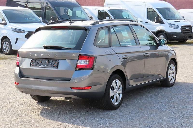 Gebraucht Skoda Fabia 95 PS (69 kW) 2022 Grau Kleinwagen