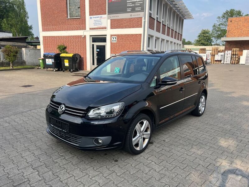 Schwarz Gebraucht 2011 VW Touran Highline Van / Kleinbus | 8.490 € (Fairer Preis) - Bild 1/4