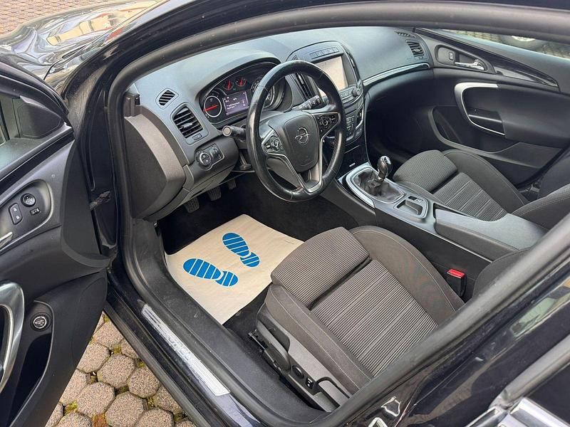 Gebraucht Opel Insignia Innovation 140 PS (102 kW) 2014 Karbonschw graphitschw midnigh Kombi