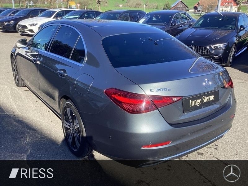 Gebraucht Mercedes C300e 204 PS (150 kW) 2022 Othercolor Limousine