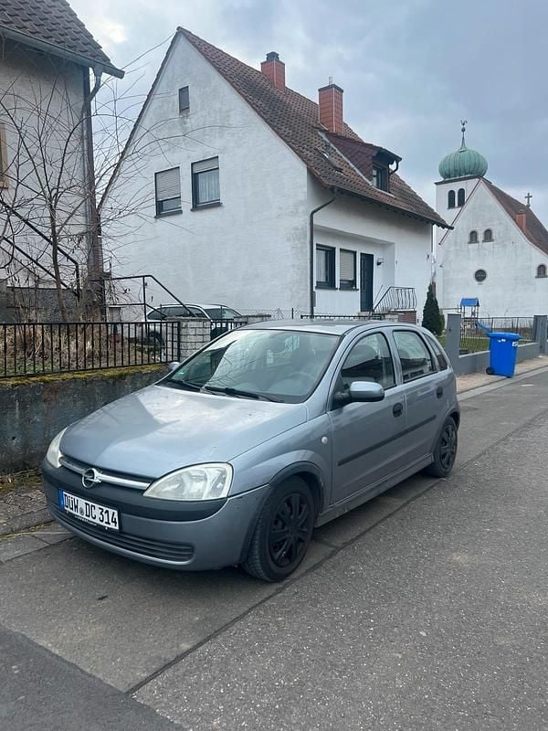 Grau Gebraucht 2002 Opel Corsa Kleinwagen | 300 € (Superpreis) - Bild 1/4