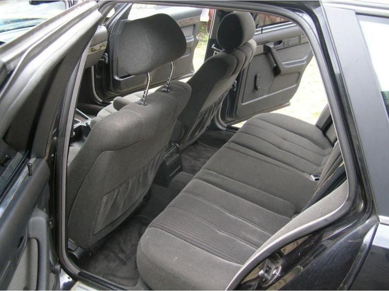 Usata BMW 520 150 CV (110 kW) 1996 Scharz (metallic) Station wagon