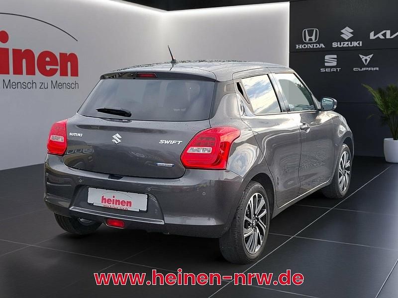Gebraucht Suzuki Swift Comfort 83 PS (61 kW) 2021 Mineral gray met Kleinwagen