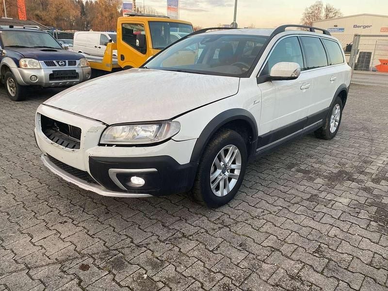 Gebraucht Volvo XC70 Kinetic 181 PS (133 kW) 2015 Weiß Kombi