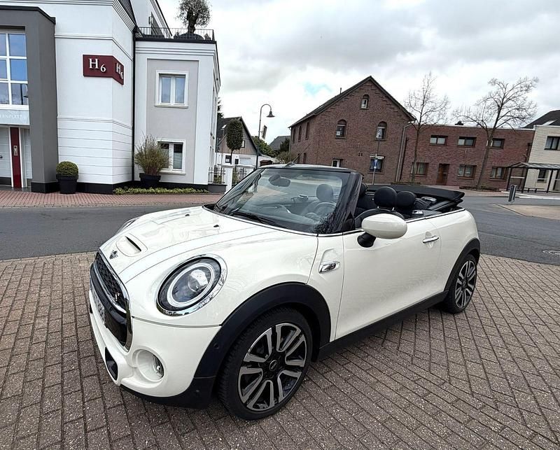 Gebraucht Mini Cooper S 192 PS (141 kW) 2019 Weiß Kleinwagen