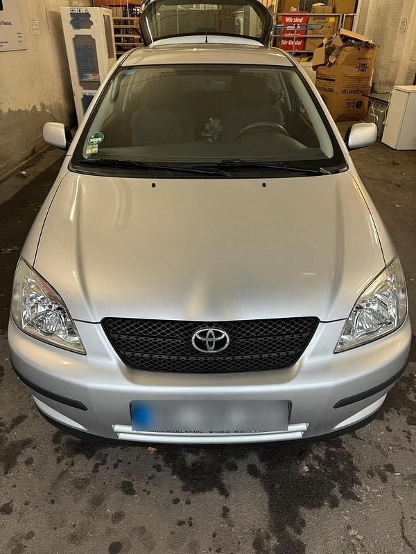 Gebraucht Toyota Corolla 82 PS (60 kW) 2002 Silber Limousine